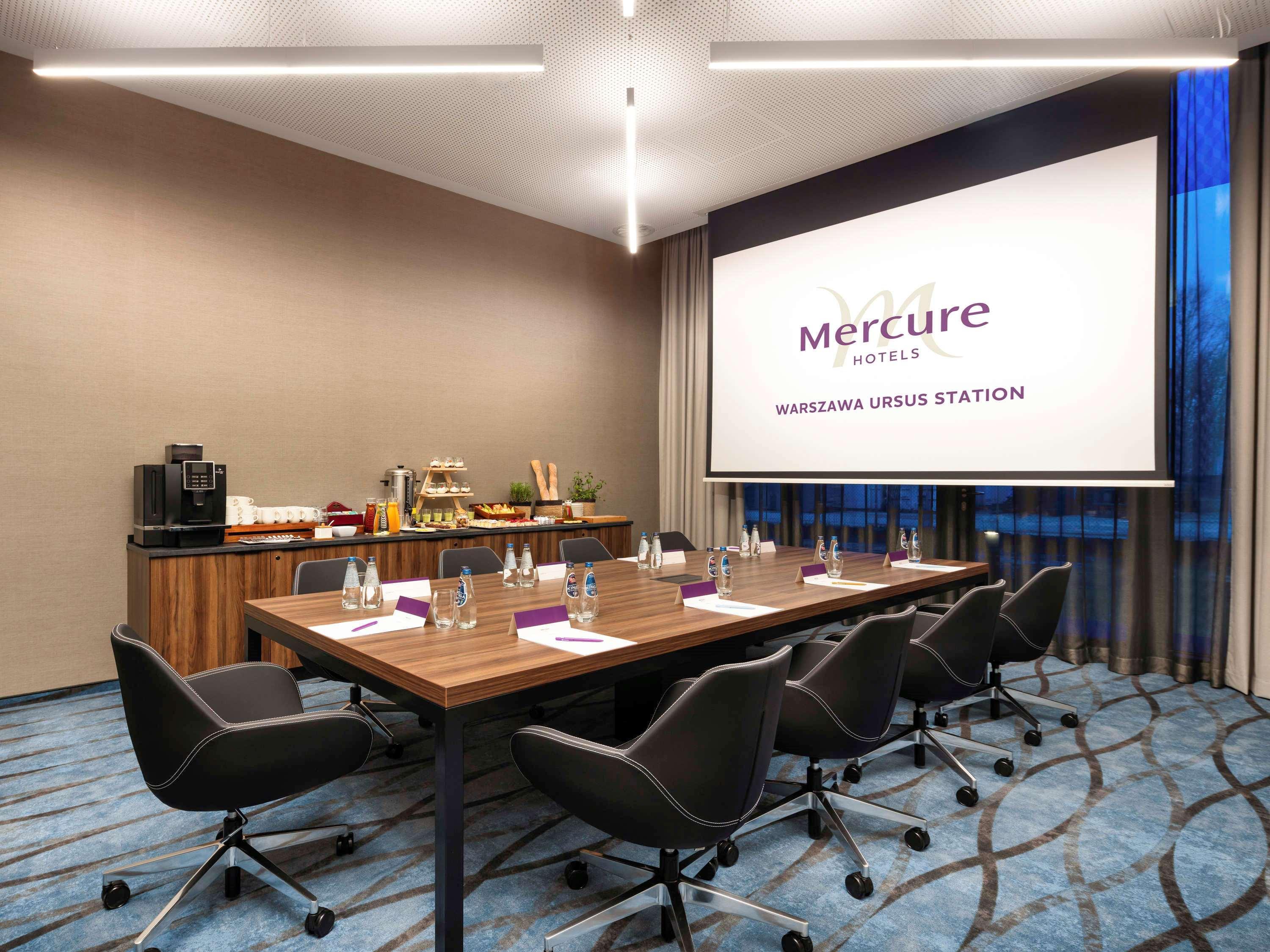 Mercure Warszawa Ursus Station Hotel Buitenkant foto